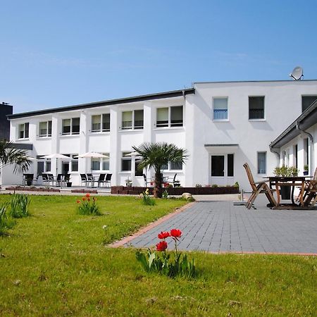 Appartementanlage-Ferienwohnungen Weisse Moewe Sassnitz Exterior photo