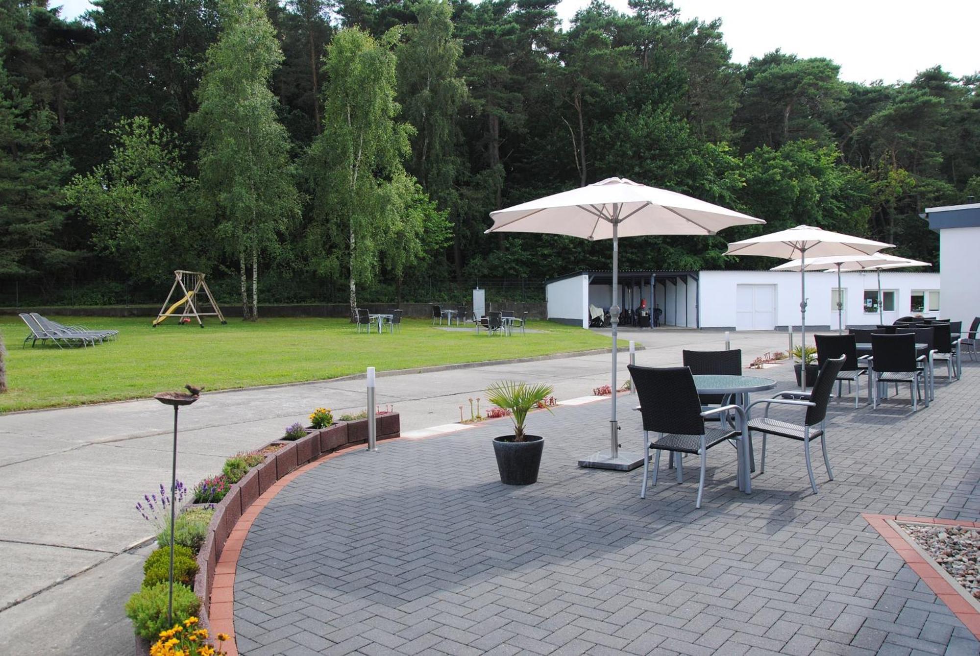 Appartementanlage-Ferienwohnungen Weisse Moewe Sassnitz Exterior photo